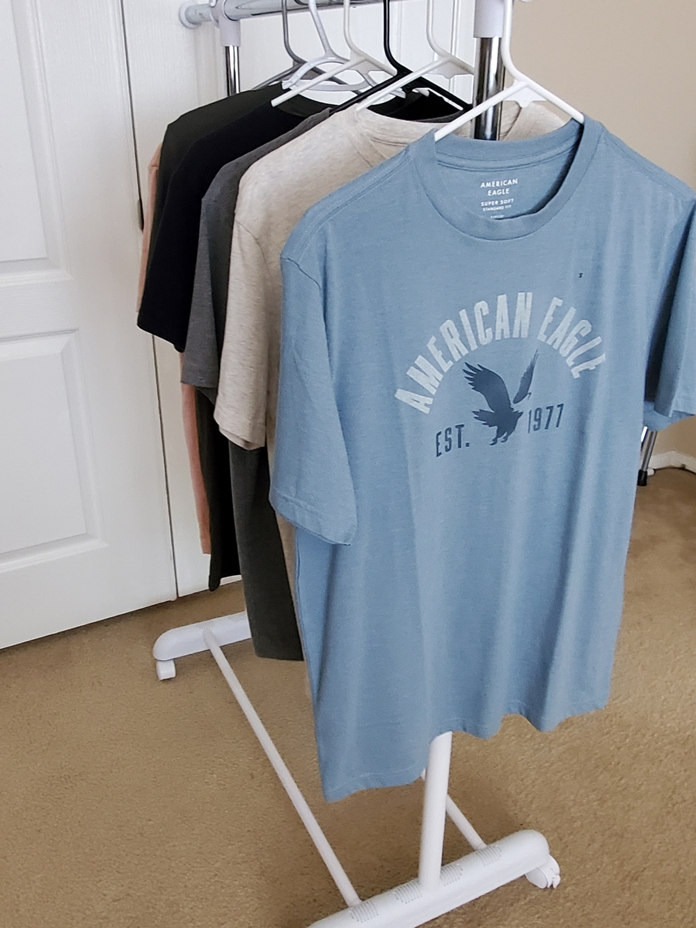 American Eagle / Hollister / Oakley Mens Tee